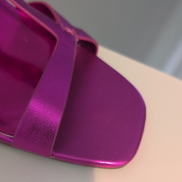 Vince Camuto Metallic Pink Heels - Picture 8 of 9